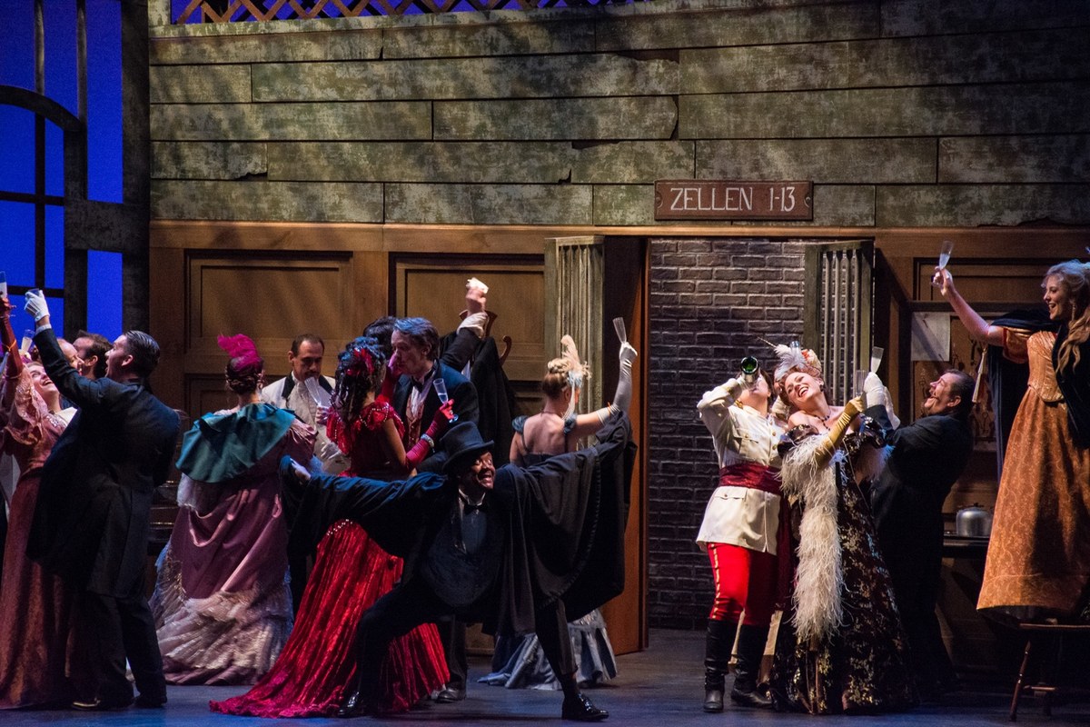 Die Fledermaus | Jefferson Ridenour